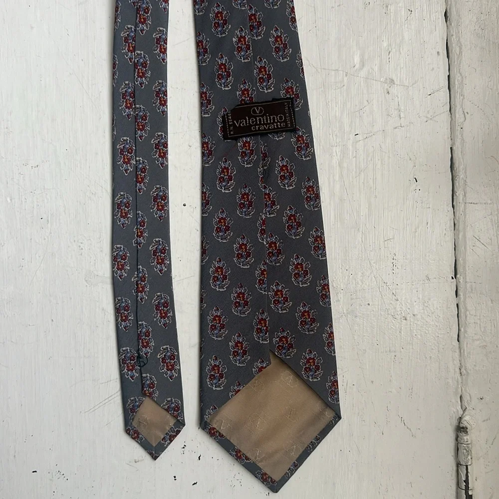 Valentino Vintage Gray Silk Tie